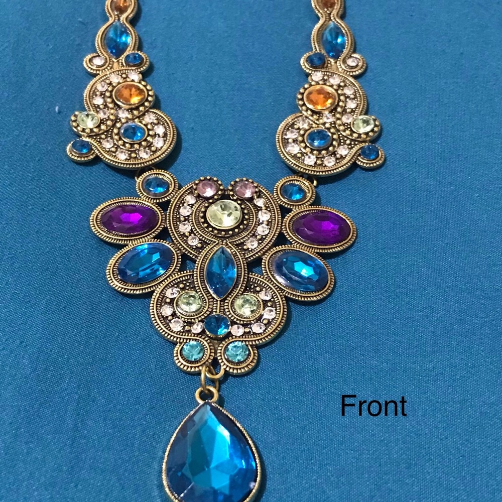 Multi colored necklace